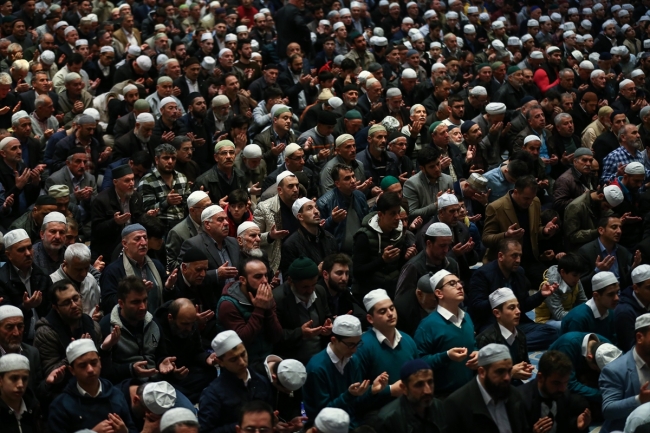 Çamlıca Camii'nde sabah namazı buluşması